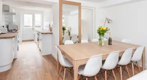Idéalement situé, chalet de 3 chambres avec jardin et parking (10 personnes) - Image 3