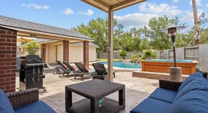 Upscale 4BR Cypress Home w Pool, Hot Tub, Theater, Sleeps 20 - Image 3