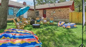 TX A&M! TAMU! Pet Friendly! 7 Beds, King & Queen! Billiards! Fire Pit Oasis! - Image 5