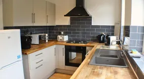 New Two Bed Home - 5 Minute Drive To Stoke Hospital - Image 3