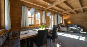 Voll ausgestattetes gemütliches Ferienhaus mit Terrasse | Bergblick | Skifahren in der Nähe | Perfekt für die Arbeit von Zuhause - Image 2