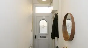 Asher Suite I Cozy 2BR I Near Gavin and Stacey Pub I Barry Town Centre I Barry Docks Train Station I Barry Island I WiFi I Parking and Easy Cardiff Access - Image 5