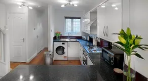 Knaphill - 2 Bedroom Terrace House - With Garden - Image 3