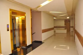 SDM Golden Tower Hotel - Image 4