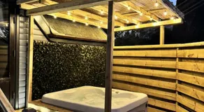 Danu 1A -Hot Tub-Perth-Pet Friendly-Luxury-Romantic - Image 3