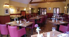 Selkirk Arms Hotel - Image 3