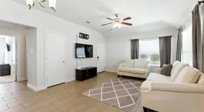 Luxury Home Mins to JPS & Medical City Fort Worth - Image 2