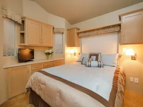 The Cottages at Golden Village Palms RV Resort - Image 2