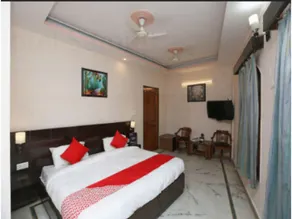 OYO Hotel Samrat - Image 4