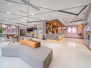 IU Hotel Chongqing Yangjiaping Pedestrian Street Subway Station - Image 5