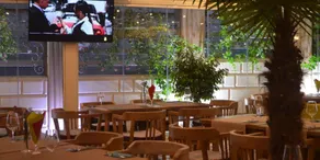 Peninsula Boutique Hotel - Image 2