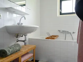Family house with wellness - Image 4