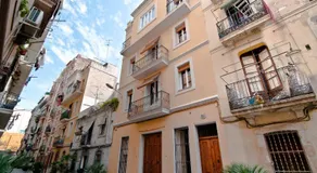 Barceloneta Suites Apartments Market - Image 4