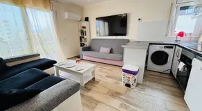 Sea View - Parking - 65 inch TV - 2 min to beach - Image 2