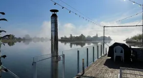 Houseboat on the water - Image 4