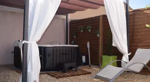 Loft Le Mistral avec SPA extérieur en saison - Image 4