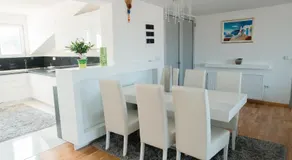 Atina Lux Hostel - Image 3