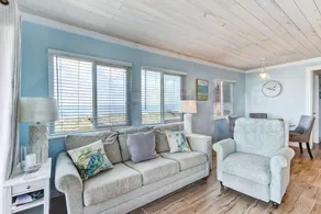 Condo w Salt Water Pool - Image 5