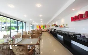 Baan Bangsarey Hotels - Image 3