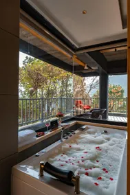 ELIVAAS Prive The Retreat Villa 4BHK with Jacuzzi - Image 5
