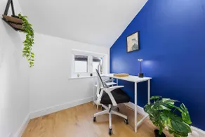 Homely 3BR Watford|Office & Garden|10 min to Tube - Image 4