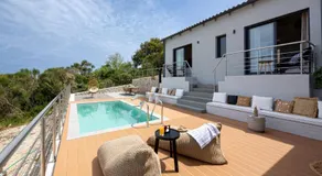 Phos & Physis Luxury Villa - Image 2