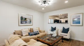 SoCo Oasis with Outdoor TV & Heavenly Bed Perfect for Extended Stays - Image 2