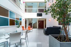 Atrium Hotel - Image 4