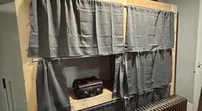 MODERN COED DORM!! 15 MIN TRAIN TO CENTER CITY!! - Image 3