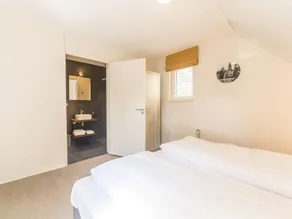 Sauna, jardin et piscine intérieure - Image 3