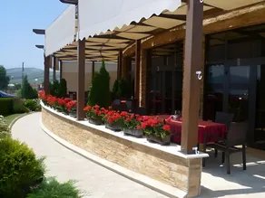 Family Hotel - Restaurant Ring - Image 5
