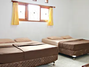 De Nuansa Dago Villa by HouseinBandung - Image 5