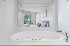 Luxury Salt Village 2 Bed Apartment! - Image 3