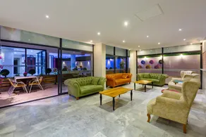 Twin Apart Hotel - Image 4