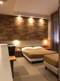 Hotel Europa - Image 2