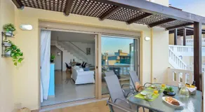 PanDora maisonette with beautiful gardens and pool - Image 5