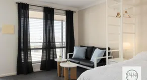 Beachside Retreat - Image 2