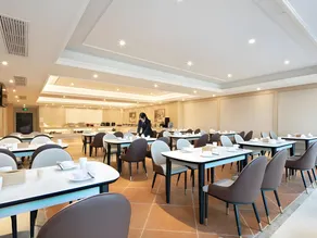 Vienna International Hotel Shaoyang Beita District Xiangjiao Liquor Industry - Image 2