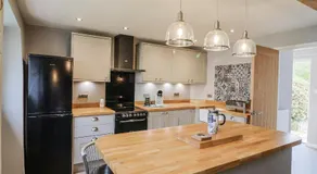 Rushmoor Cottage - Image 3