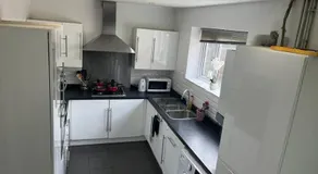 Fabulous 3 bedroom house , sleeps up to 5-7 guest. - Image 3