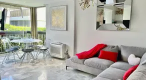 APPARTEMENT MODERNE Résidence LUXE MANDELIEU CANNES PLAGE PRIVÉE PISCINE TENNIS CASINO RESTO - Image 2