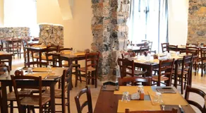 Bella Napoli Guesthouse Trattoria Pizzeria - Image 3