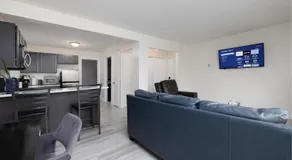 Chic with Recliner at Webster Hill Suite 1W Request Xtra Bed - Image 2