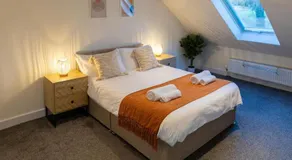 Modern cottage WiFi Free Parking - Image 2
