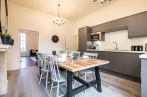 71 Townhouse By Elite - Image 3