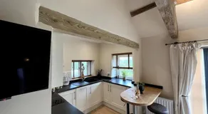 Peak District Old Forge House in Over Haddon - Image 3