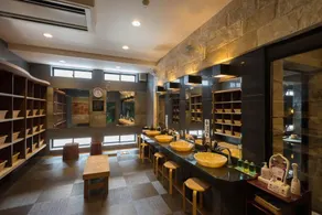 Awara Grand Hotel - Image 5