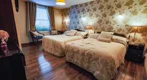 Cawley's Guesthouse - Image 2