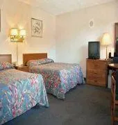 Travelers Inn - Image 2