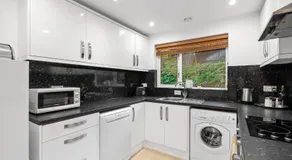 Tincroft Cottage - high end, luxury living near the beach - Image 2